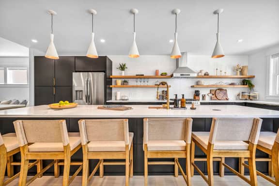 Modern Retreat w/ Pickleball, Sauna + Hot Tub